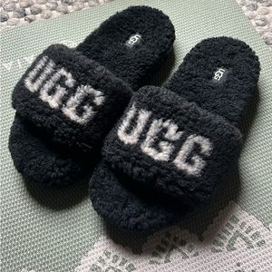 NWT Ugg Cozetta Slippers 8